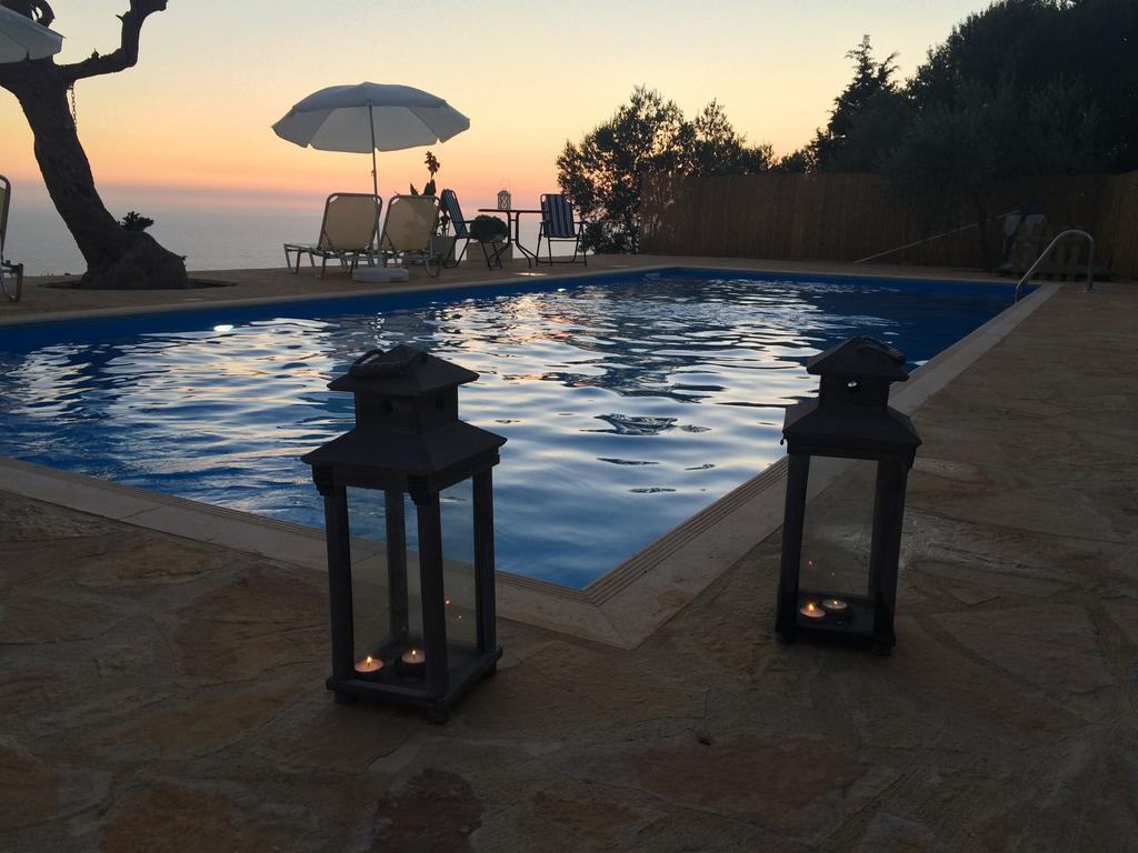 Sunset View Studios Exanthia Экстерьер фото